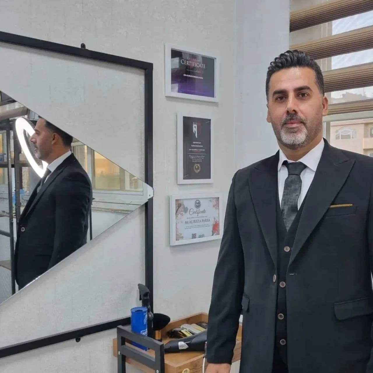 آرایشگاه داماد علیرضا پارسا - Image 1