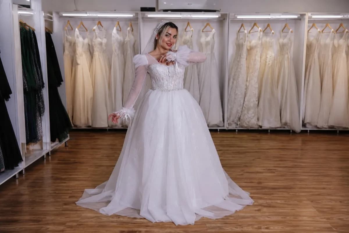 مزون تخصصی عروس دنیز